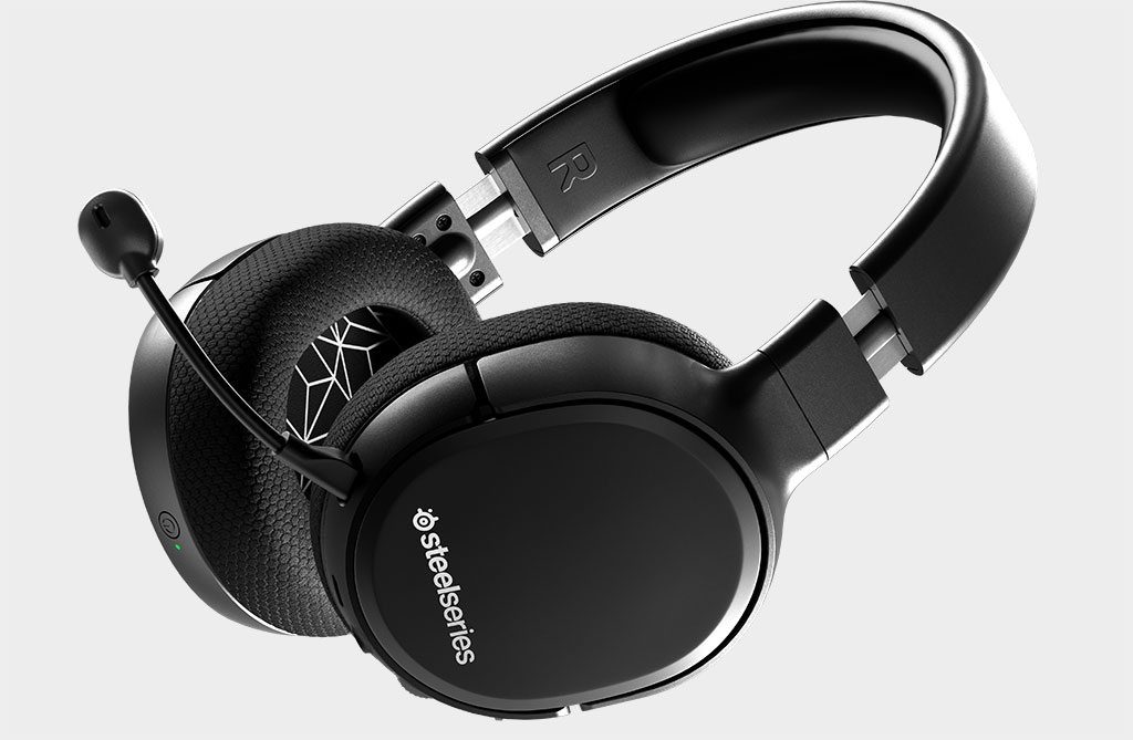 SteelSeries launches a 4-in-1 wi-fi headset for hopping between platforms