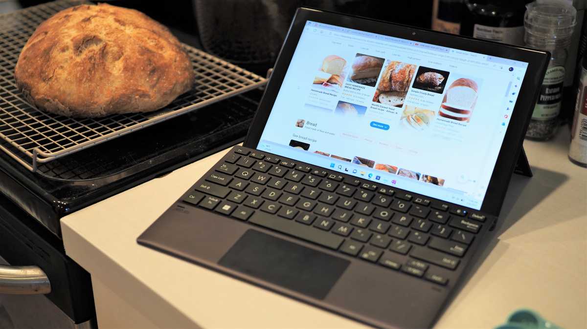 1670567403 730 Asus ExpertBook B3 Detachable review A flexible PC that feels Expertbook hero