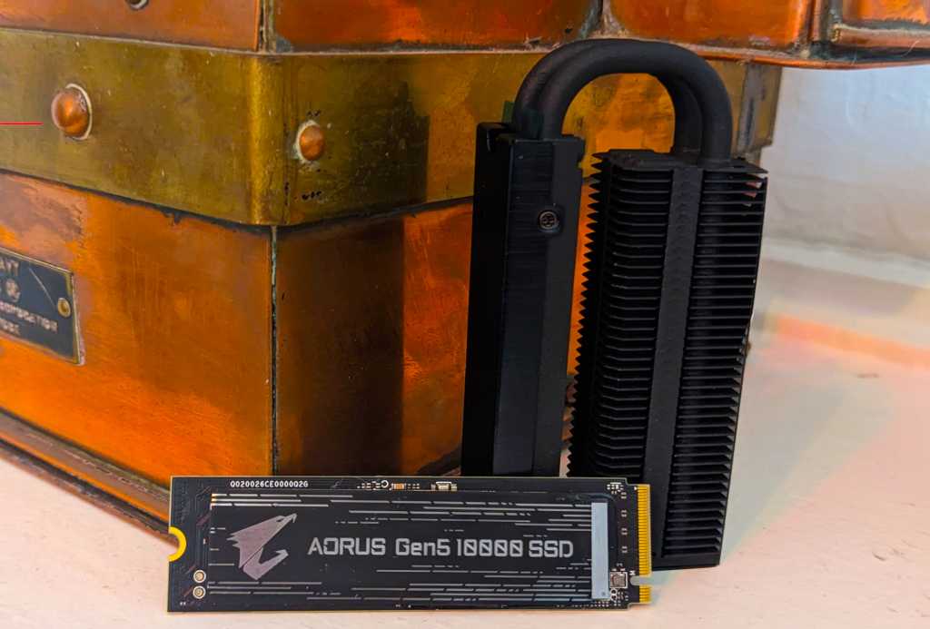 Gigabyte Aorus Gen5 10000 SSD main